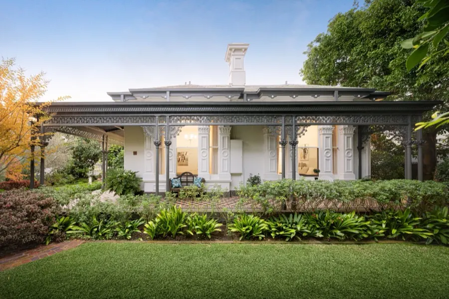 Totnes, Middle Crescent, Brighton - Victorian, sold by Kay & Burton Bayside